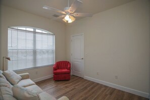 Uklassifisert bilde, 3 av 27, knapp