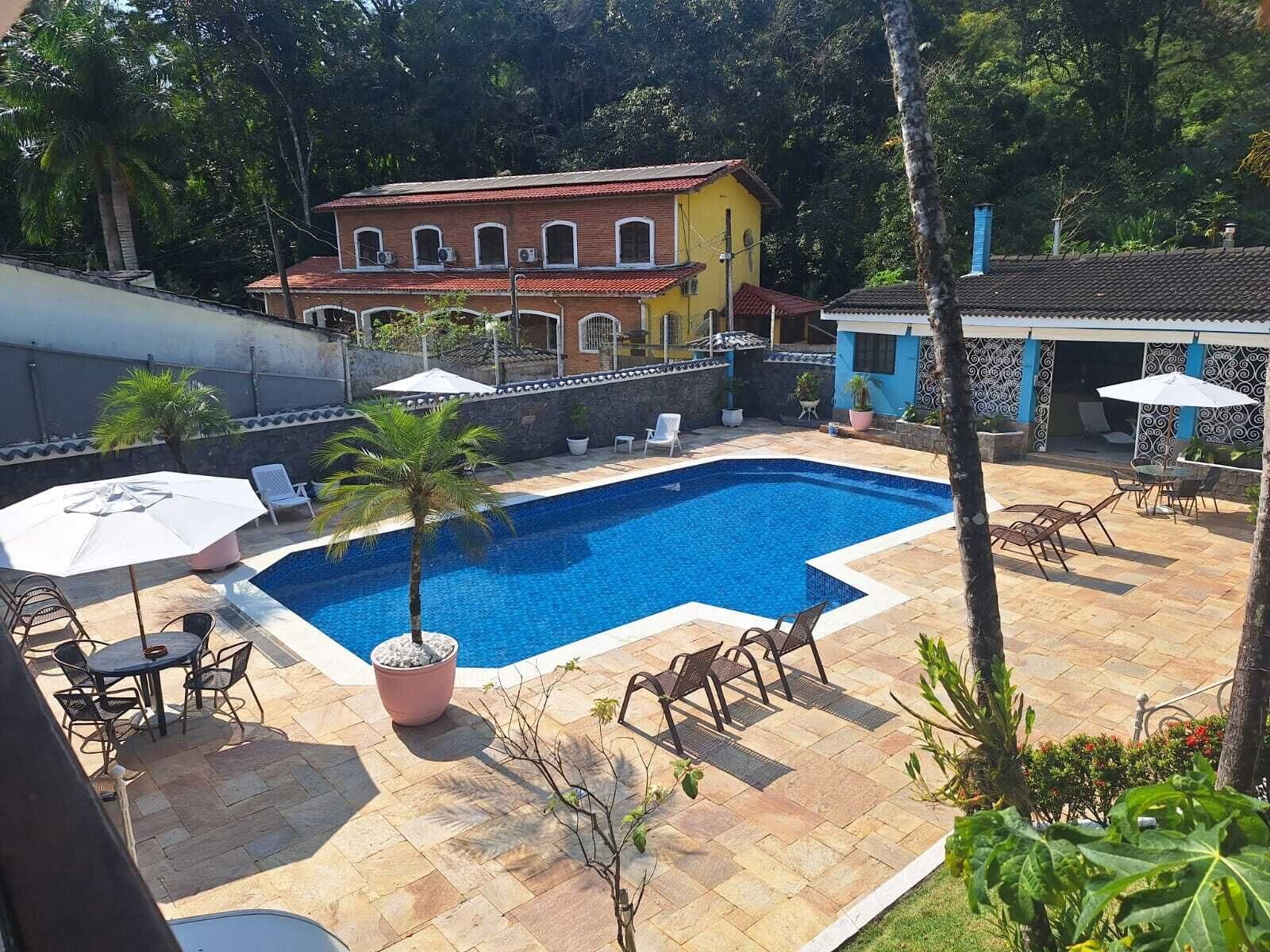 15 indoor pools, free pool cabanas, pool umbrellas