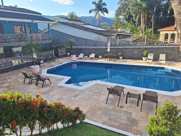 15 indoor pools, free pool cabanas, pool umbrellas