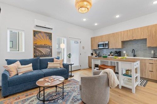 Gameday Getaway | Walk to Neyland Stadium