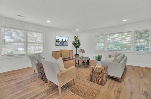 16 29th Avenue Isle of Palms Group Retreat