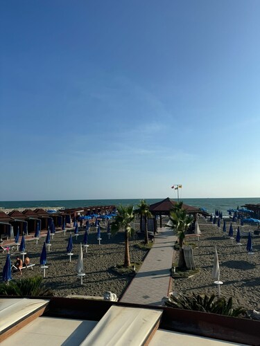 3-bedroom apartment in awesome Lido di Ostia with AC, WiFi