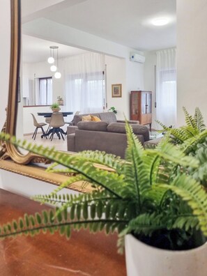 Interior - 3-bedroom apartment in awesome Lido di Ostia with AC, WiFi (Lido di Ostia)
