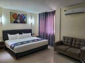 Deluxe Double Room, Balcony, Lagoon View | 1 bedroom, in-room safe, individually decorated, individually furnished