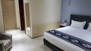 Habitación estándar, balcón, vista a la laguna | 1 habitación y caja de seguridad en la habitación