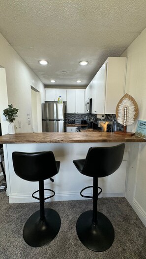 雪櫃、微波爐、焗爐、爐具