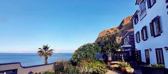 Casa Carneirinho by Olá Madeira