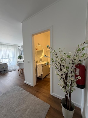 City Apartment, City View | Living area | Flat-screen TV - Nove de Julho Apartment (Porto)