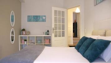 2 bedrooms, iron/ironing board, free WiFi