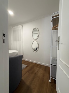 Apartamento City, vistas a la ciudad | Tabla de planchar con plancha y wifi gratis