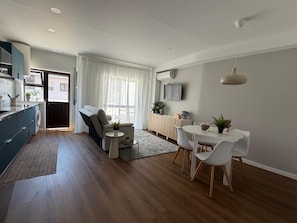 City Apartment, City View | Living area | Flat-screen TV - Nove de Julho Apartment (Porto)