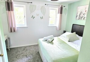 3 Schlafzimmer, Bügeleisen/Bügelbrett, WLAN, Bettwäsche