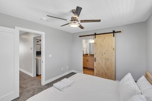 3 bedrooms, WiFi, bed sheets - The Ideal Gateway by RedAwning (Cedar City)