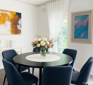 Exclusive House, Garden View | Dining room