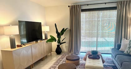 Casa De Augustine - Newly renovated 3 bed pool home with golf course views