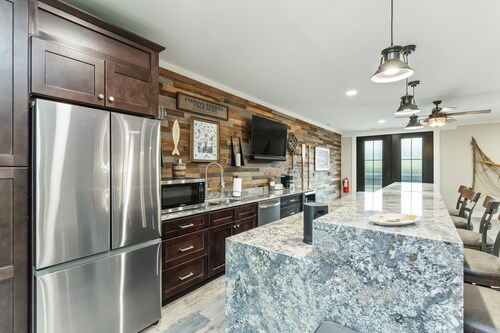 Norris Lake Stooksbury Lodge Perfect for Side by Side’s, Families, and Fishing!