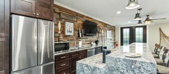 Norris Lake Stooksbury Lodge Perfect for Side by Side’s, Families, and Fishing!