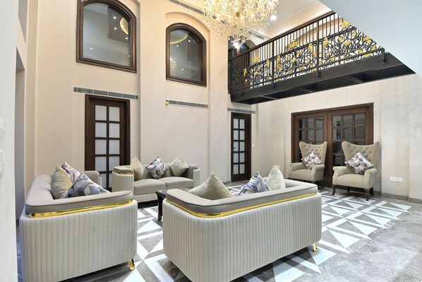 โต๊ะทำงาน, พื้นที่ทำงานแบบใช้แล็ปท็อป, Wi-Fi ฟรี, ผ้าปูที่นอน