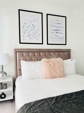 1 bedroom, iron/ironing board, Internet, bed sheets