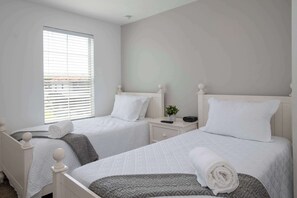 4 bedrooms, WiFi, bed sheets