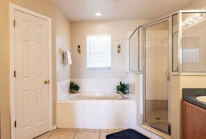 Villa, Multiple Beds, Pool Access, Pool View (Crescent Lakes Villa) | Bathroom | Designer toiletries
