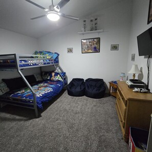 House, Multiple Beds, Pool Access, Pool View (8054 Hidden Gem) | 4 bedrooms, individually decorated, individually furnished, bed sheets - 8054 Hidden Gem (Kissimmee)