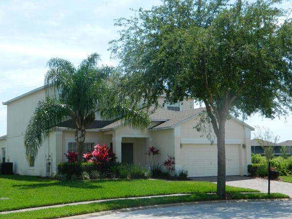 Exterior - The Sanctuary at West Haven (Davenport)