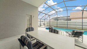 Property grounds - 2515 La Jolla (Kissimmee)