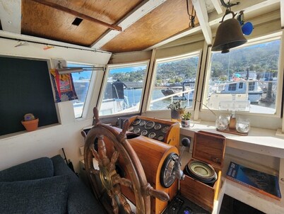 Charming houseboat in marvelous Sausalito with WiFi