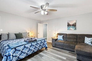 6 habitaciones, escritorio, tabla de planchar con plancha y wifi gratis