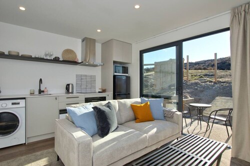 Peaceful, Luxury Unit At The Iconic Remarkables!