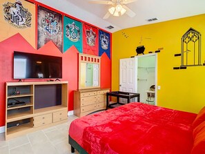 4 bedrooms, desk, iron/ironing board, travel crib - Windsor Palms Resort/Pool/Spa/By Disney (Kissimmee)