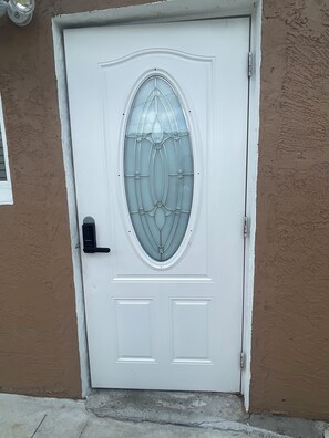 Exterior detail - Luxury Studio with Private Entrance Near Hard Rock Stadium. (Miami Gardens)