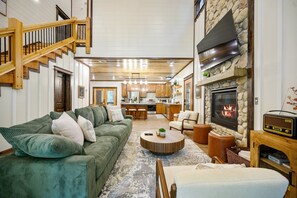 Smart-TV, Kamin, Videospiele, Stereoanlage