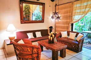 Apartment, 2 Bedrooms | Living area