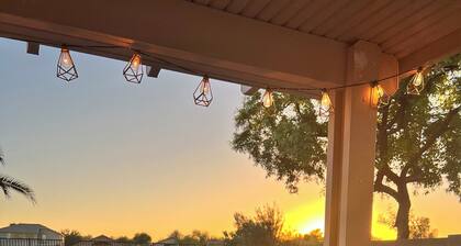 BEAUTIFULLY Updated San Tan House of Serenity✨- Free WiFi, Game Room, Sleeps 10