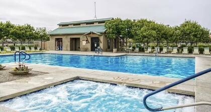 BEAUTIFULLY Updated San Tan House of Serenity✨- Free WiFi, Game Room, Sleeps 10