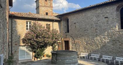 Penthouse 800: elegant and refined apartment located in a historic hamlet
