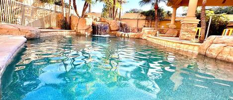 Piscine extérieure, piscine chauffée