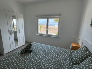 2 chambres, fer et planche à repasser, lit parapluie, Wi-Fi gratuit