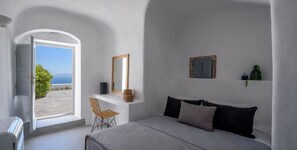 2 chambres, coffres-forts dans les chambres, fer et planche Ă repasser