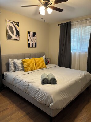 3 chambres, fer et planche à repasser, Wi-Fi gratuit, draps fournis