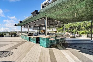 Bar (in der Unterkunft)