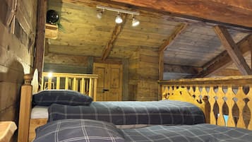 5 bedrooms, iron/ironing board, travel cot, Internet