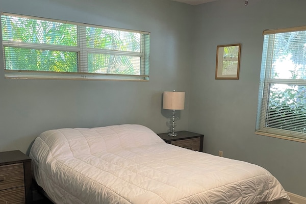 2 bedrooms, iron/ironing board, WiFi, bed sheets