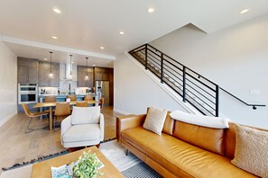 TV, fireplace - Stunning house w/ ski & lake views, private hot tub, private W/D (Hideout)