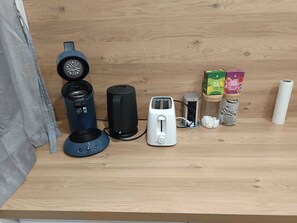 Kaffee und/oder Kaffeemaschine