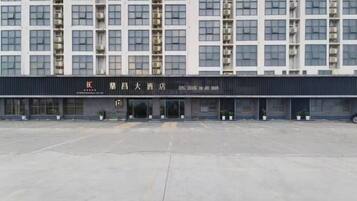 المنشأة من الخارج