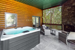 Tina de hidromasaje al aire libre