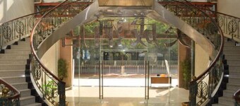 Meicheng Hotel (Guangzhou Zhujiang New Town Subway Station)
